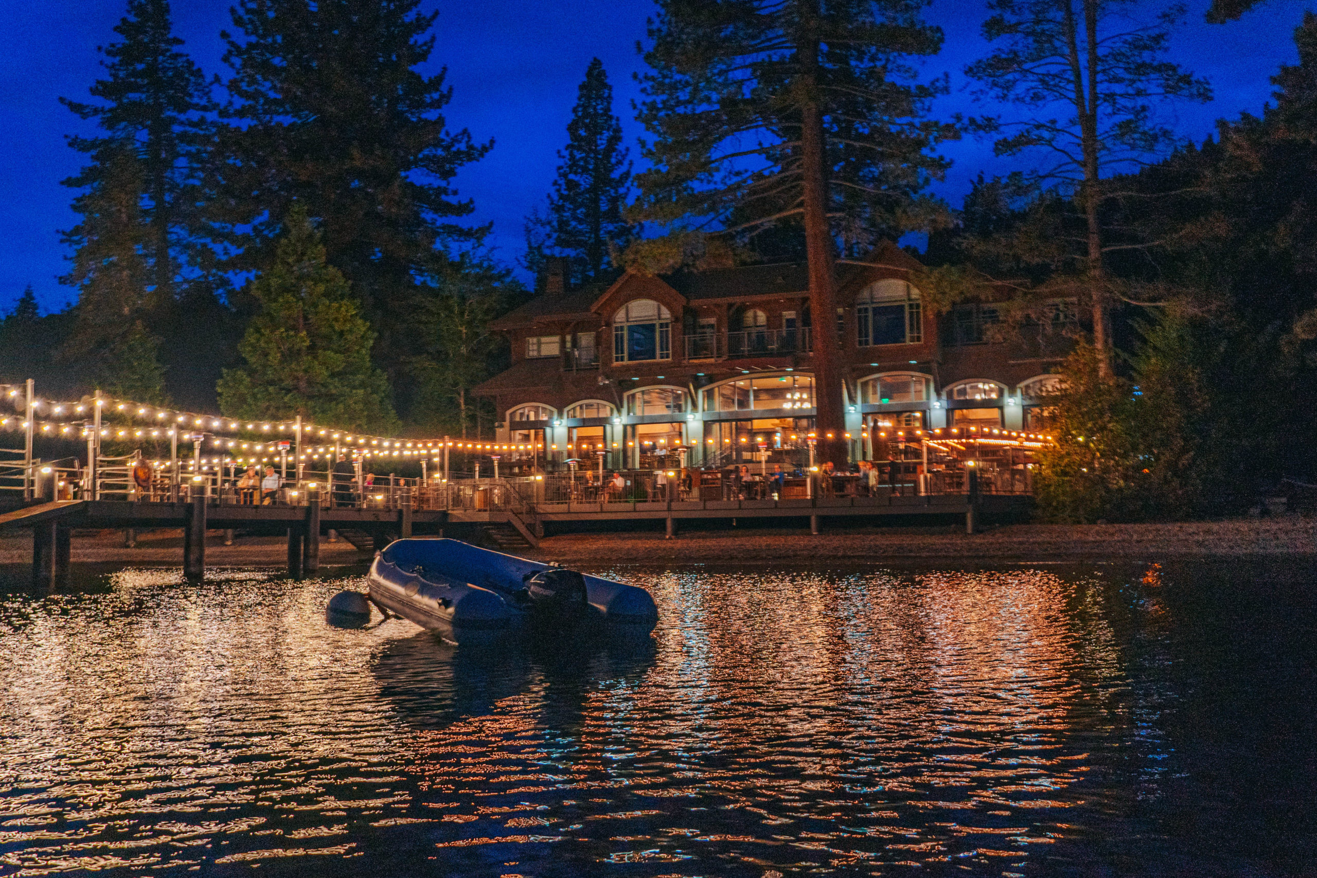 night time at the West Shore Cafe