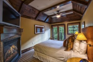 The bedroom in Blackwood room at West Shore Cafe and Inn.